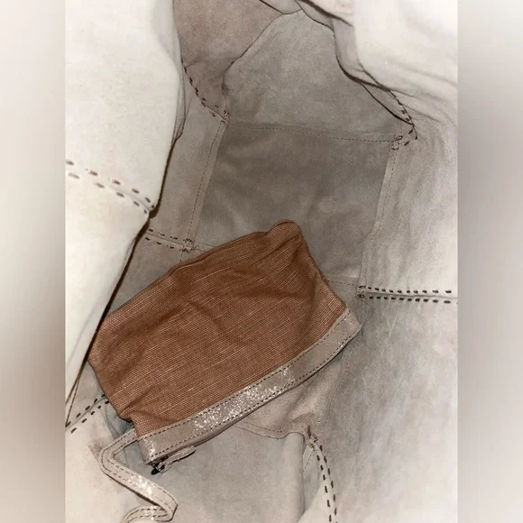 Women’s The Sak Los Feliz Suede Tote Bag - Picture 7 of 10